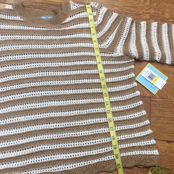 CeCe knit Sweater size Medium - Picture 10 of 11